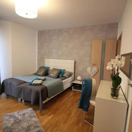 Centrum Krawiecka 2 Апартаменты *